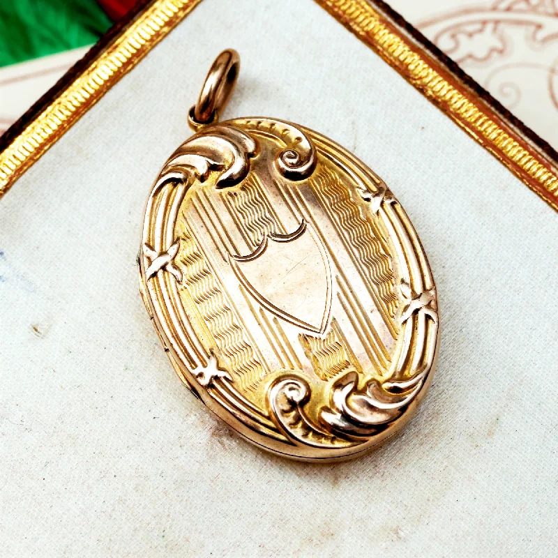 Simple Custom Bangles For Special Occasions-Unique Heart Necklace For Special Gifts-An Antique Edwardian Era Gold Locket